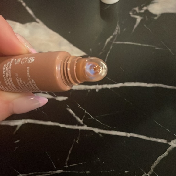 Summer Fridays Lip Butter Balm - Picture 3 of 3